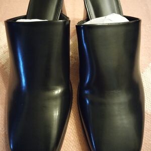 Women's Black Leather Mules